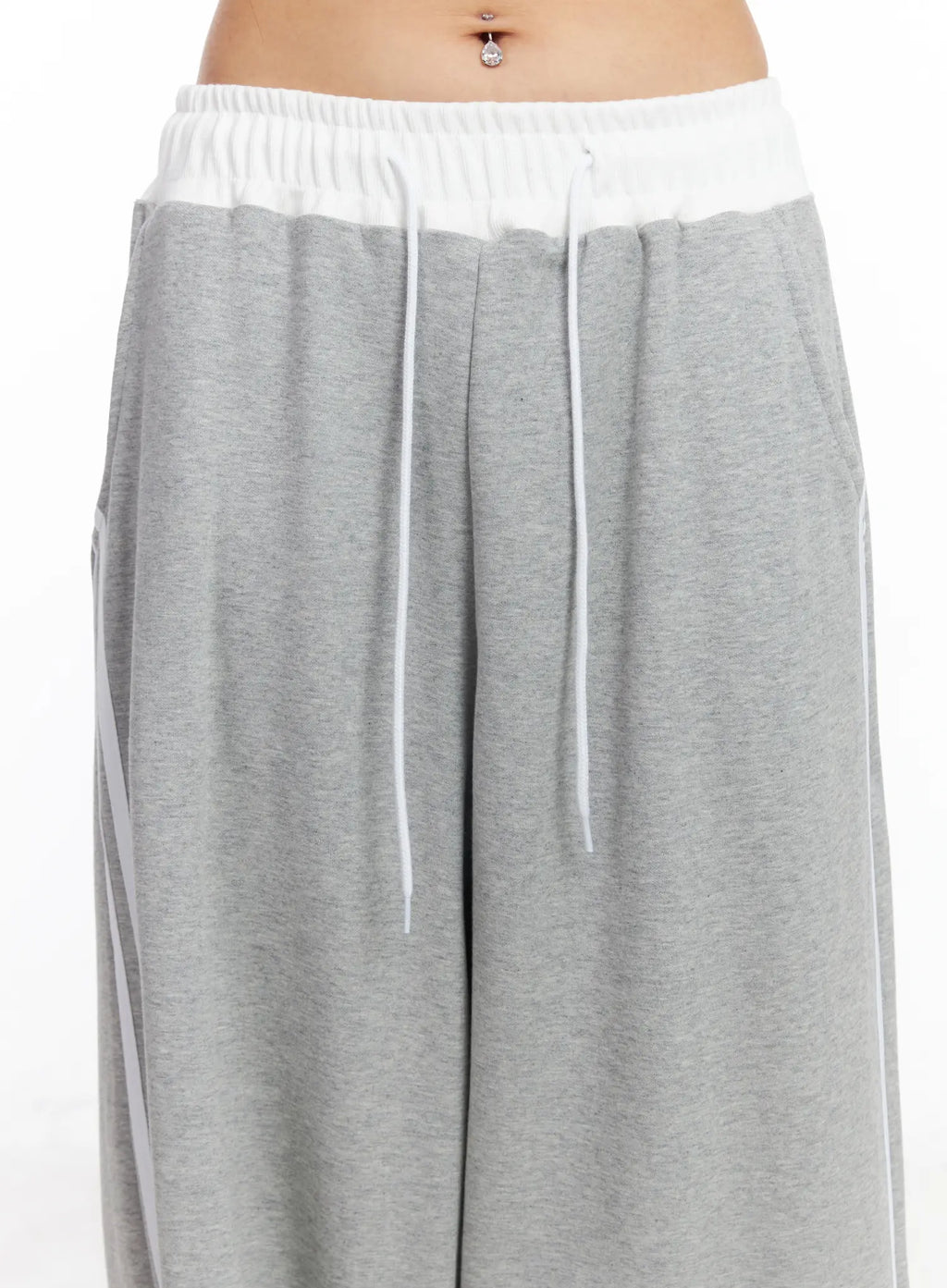 layered-two-tone-sweatpants-cf506-1