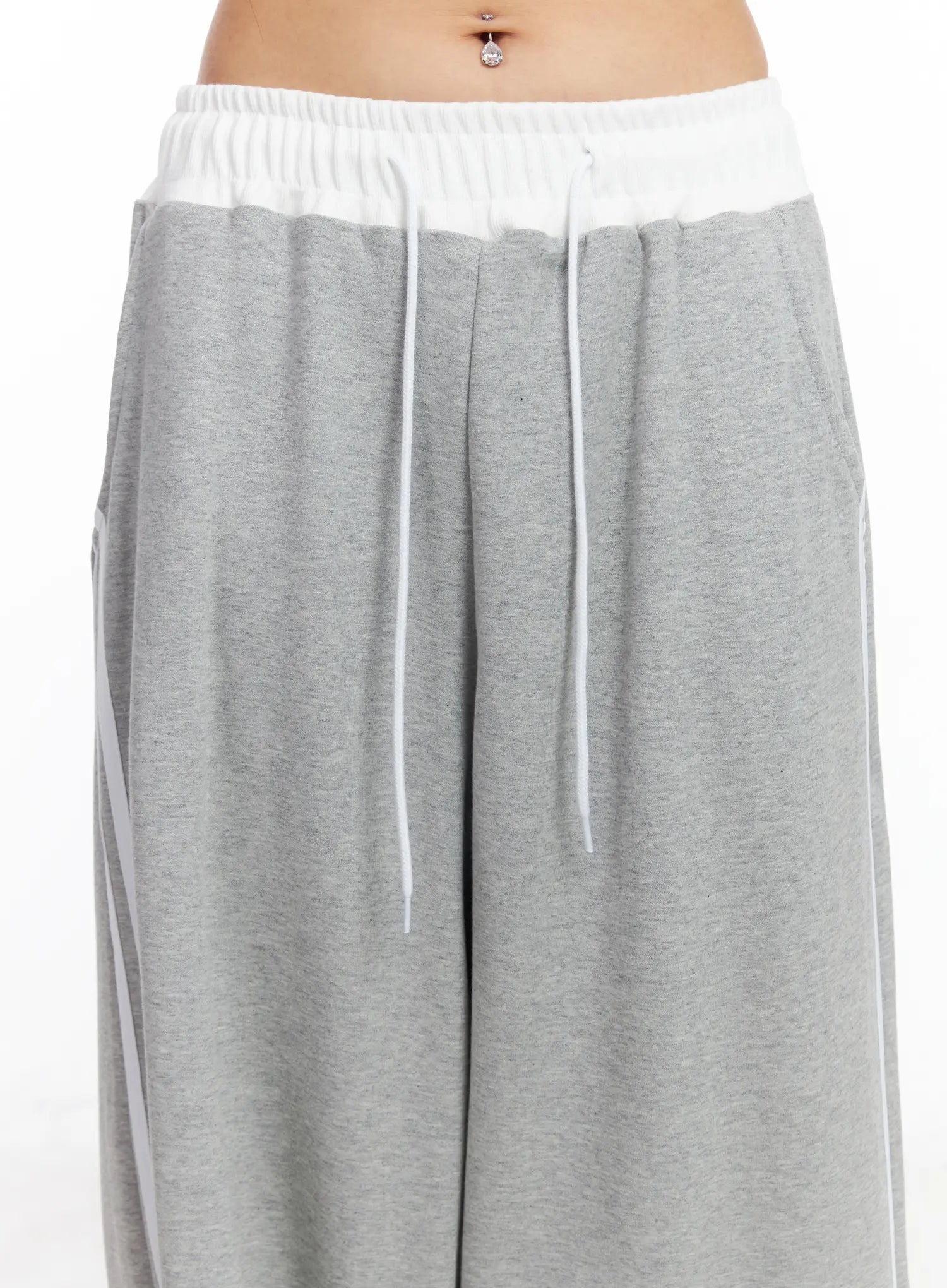 layered-two-tone-sweatpants-cf506-1