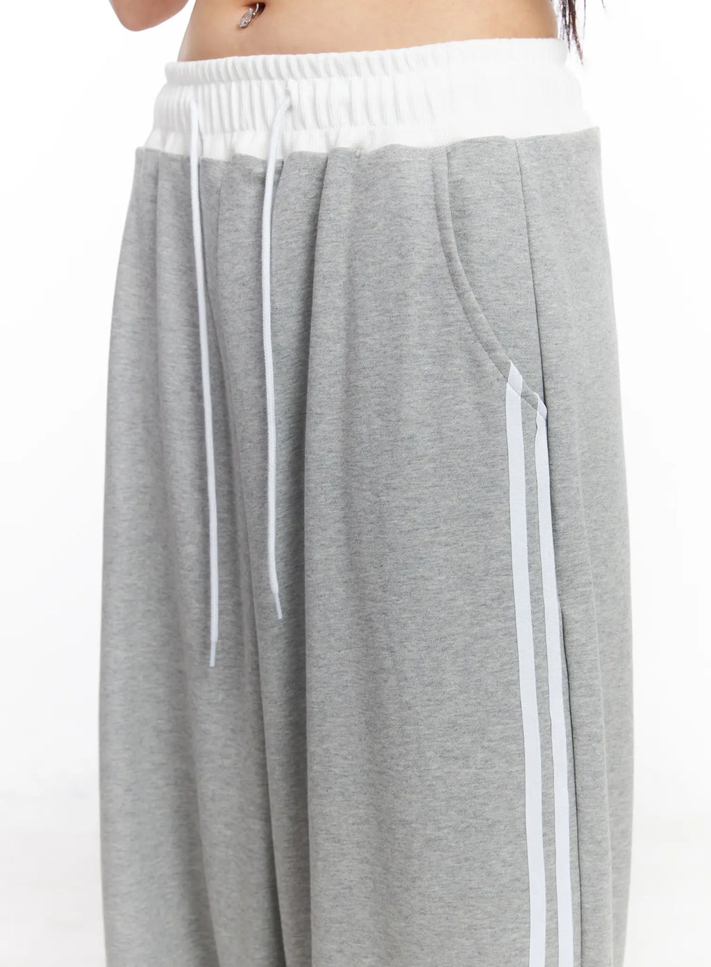 layered-two-tone-sweatpants-cf506-1