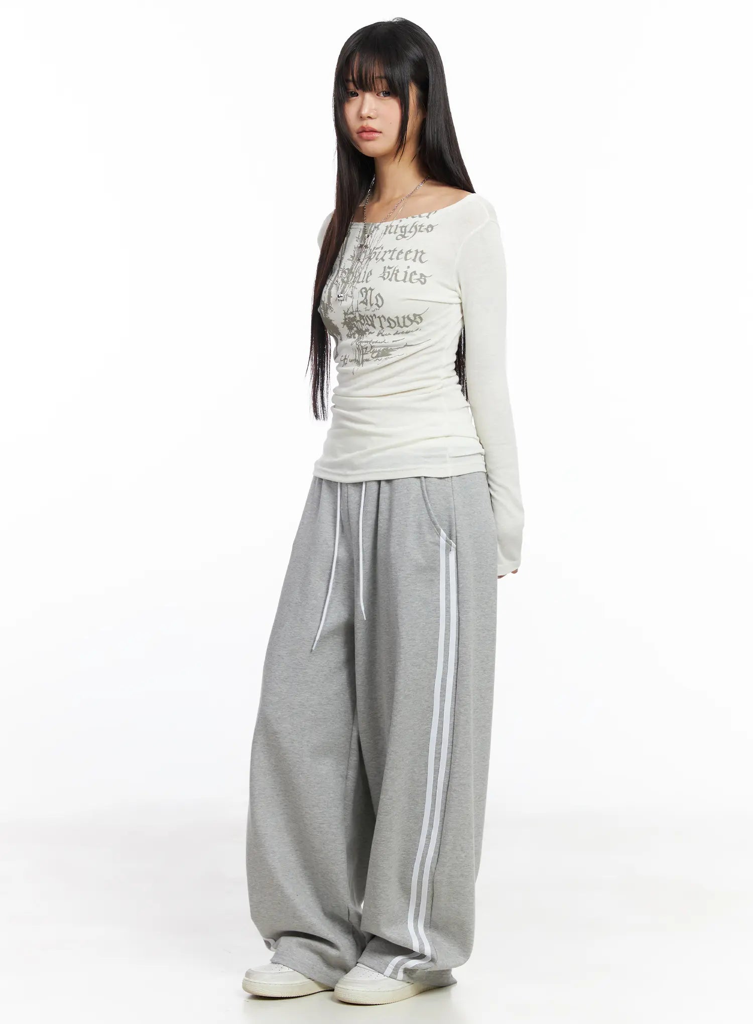 layered-two-tone-sweatpants-cf506-1