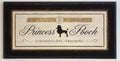 Obraz Szyld hotelowy - Princess Pooch - Decograph z pogrubieniem w ramie 51x26 cm - ErgoPaul