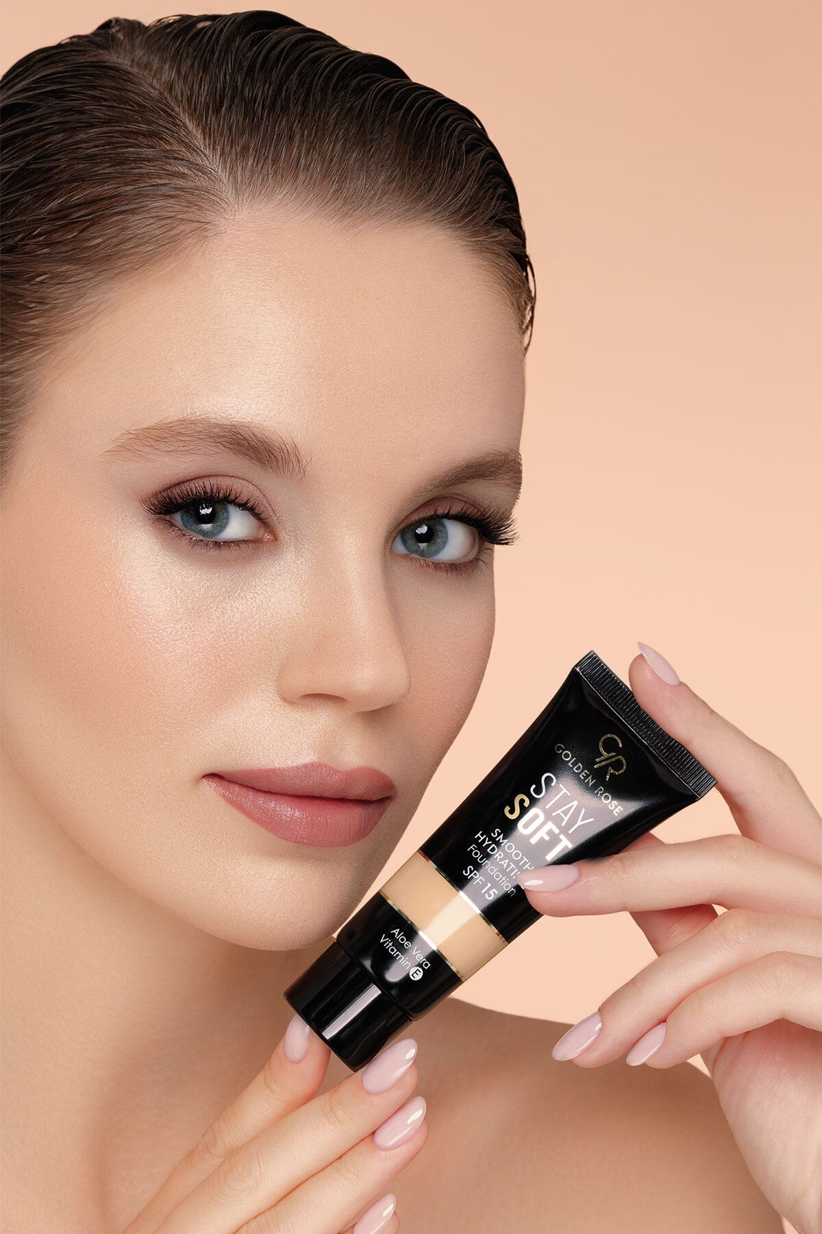 Stay Soft Smooth Hydrating Foundation - 214