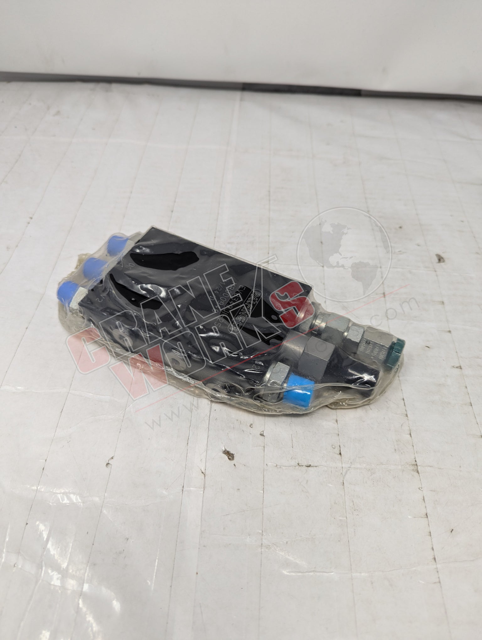 Picture of Ev8349Ji-250, a  New Single Acting Load Holding Valve, angle .