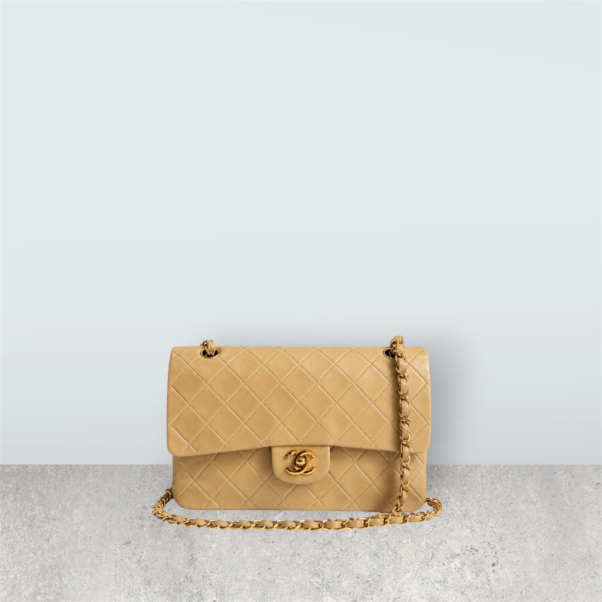 CHANEL Vintage Classic Medium Double Flap Bag