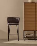 Sgabello Ciselia in ciniglia grigio scuro e gambe acciaio nero altezza 65 cm