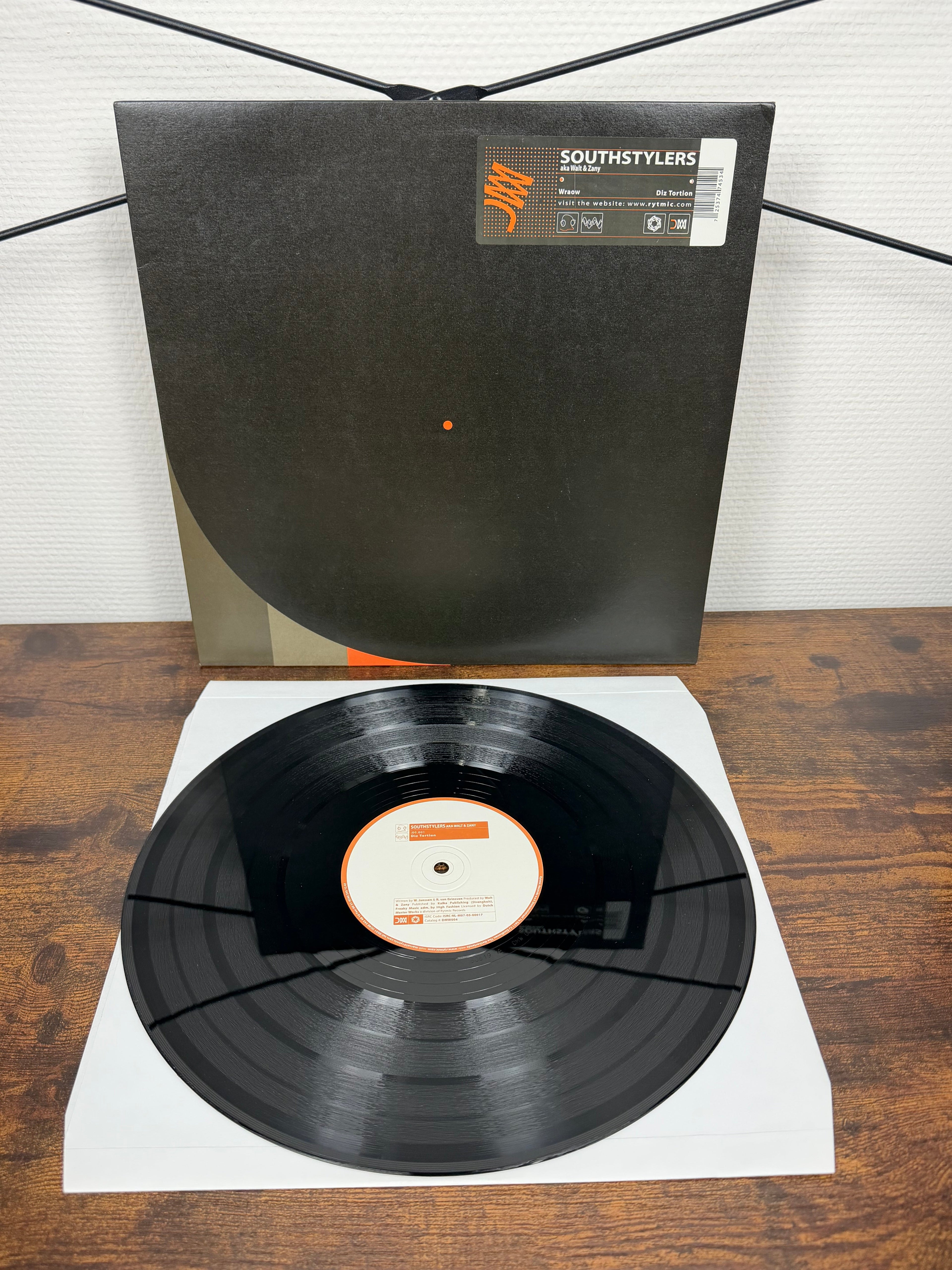 (2005) Southstylers Aka Walt & Zany* – Wraow / Diz Tortion (Vinyl, Hardstyle)