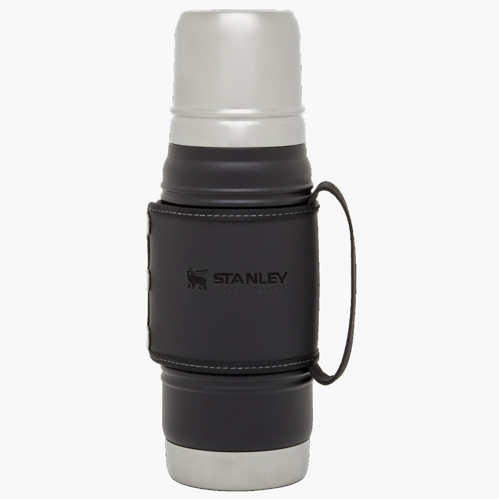 stanley quadvac thermal bottle foundry black - front view