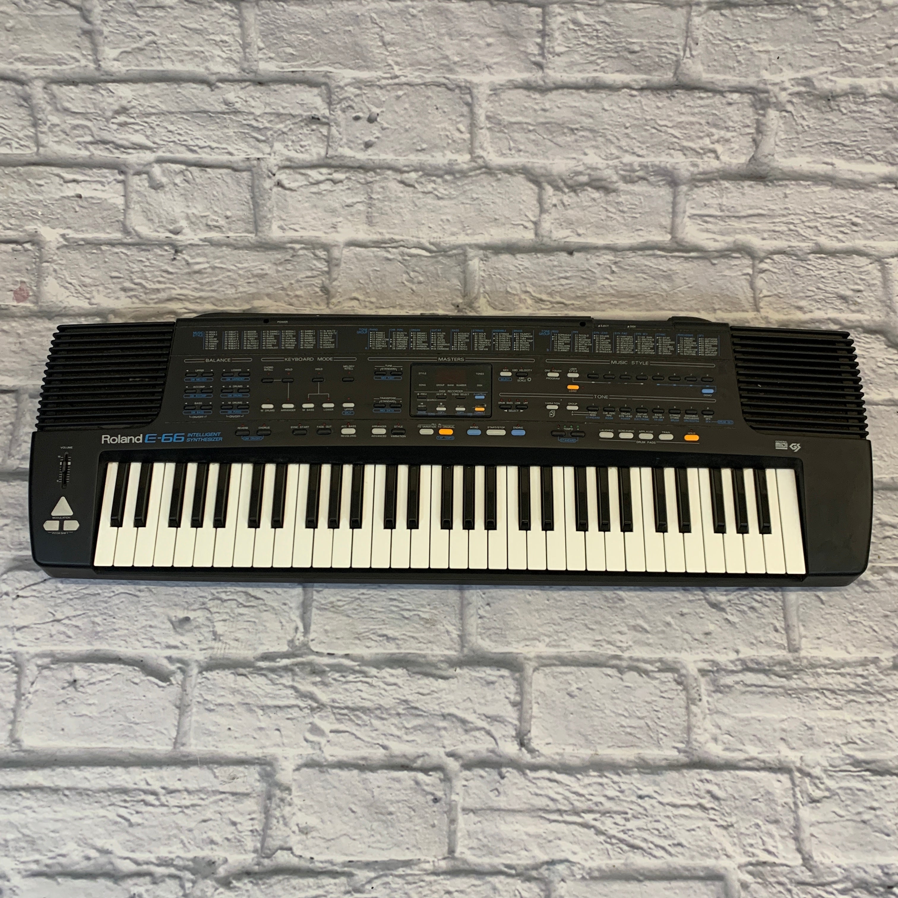 Roland E-66 Intelligent Synthesizer