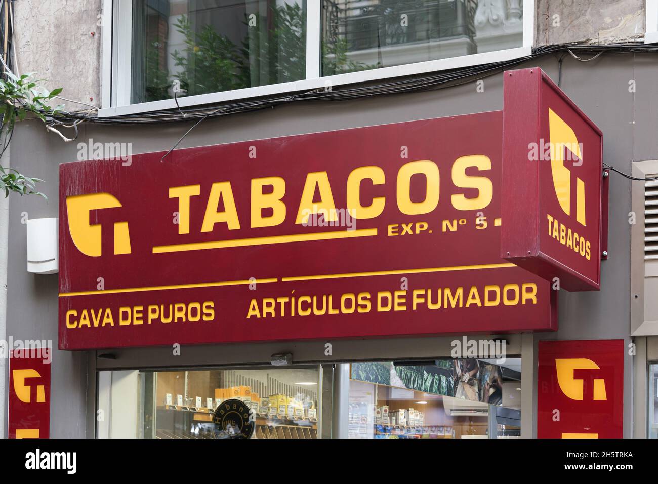Tobacco tabacos shop in spain hi-res stock photography and images